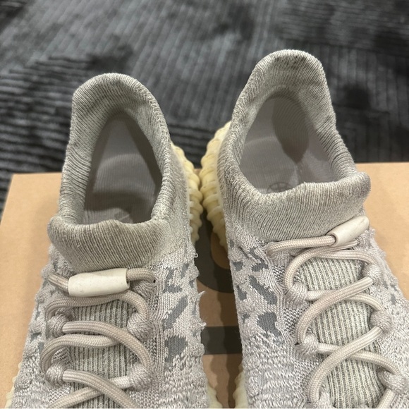 yzy 350v2 cmpct Yeezy sneakers - Picture 9 of 10